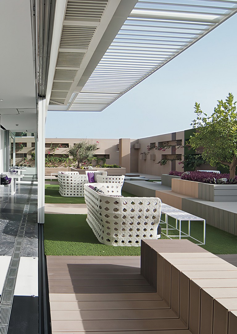 contract / V- projects (content)